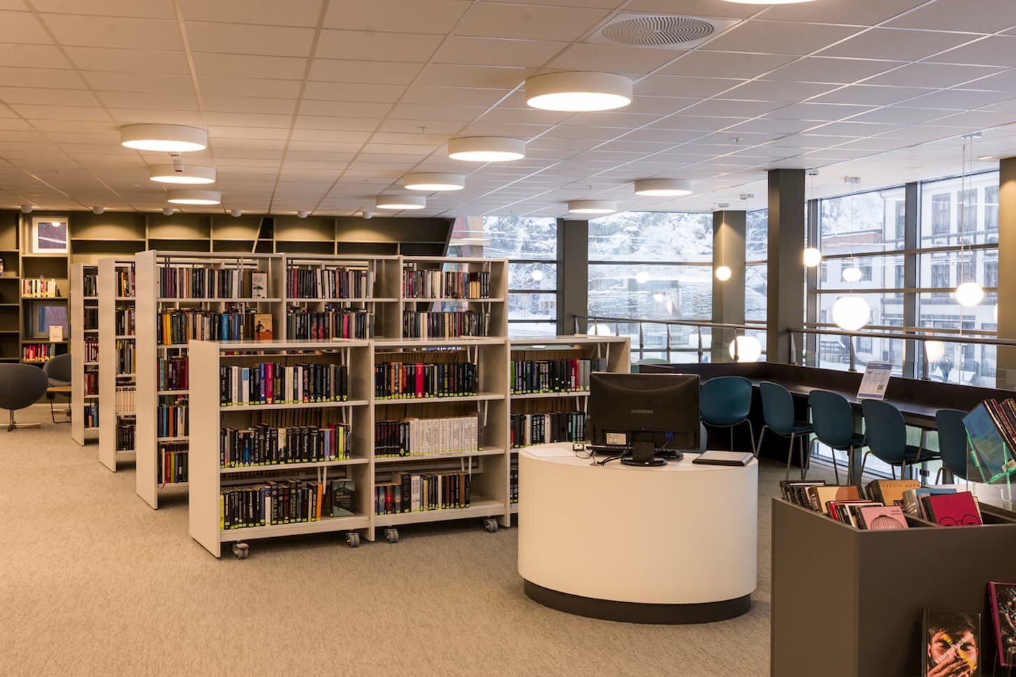 Bibliotekinnredning Holmestrand bibliotek