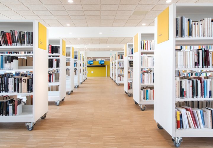 Bibliotek Pierre-Moinot i Niort, Frankrike