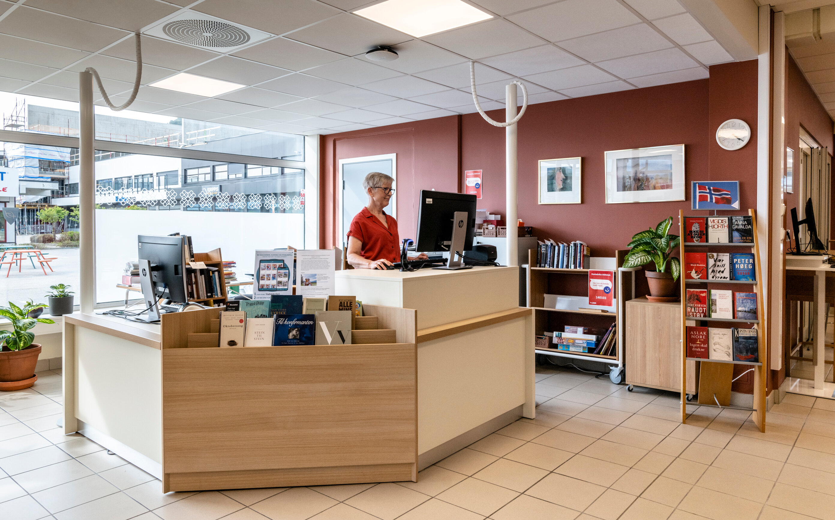 Hustadvika bibliotek, Elnesvågen